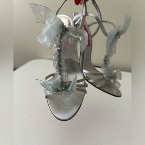 Betsey Johnson Silver Metallic Bow Tie Mary Jane High Heels